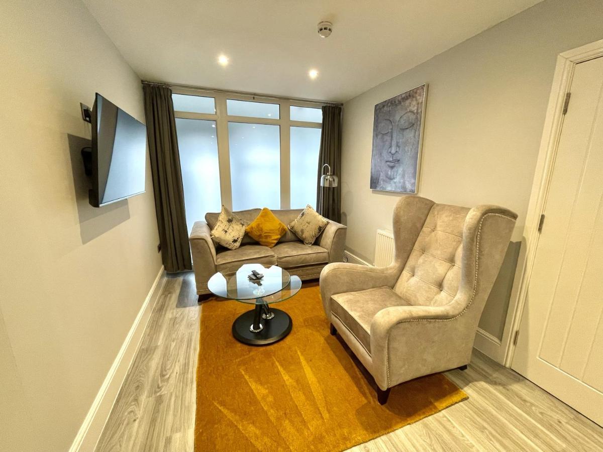 Lymm Living Hotel Warrington  Exterior foto