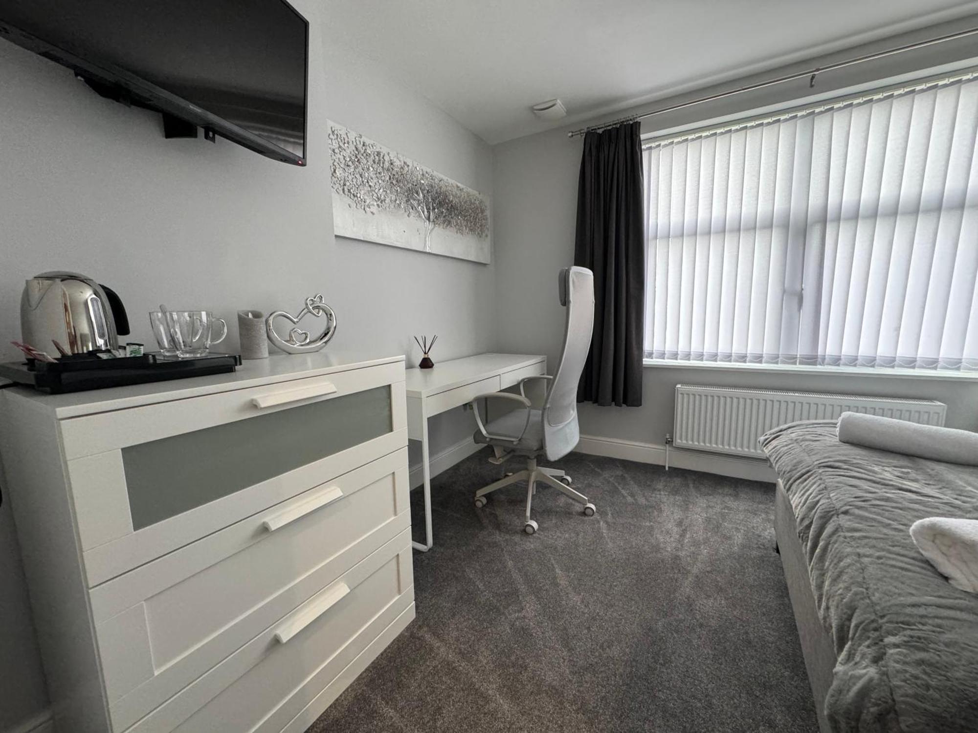 Lymm Living Hotel Warrington  Exterior foto